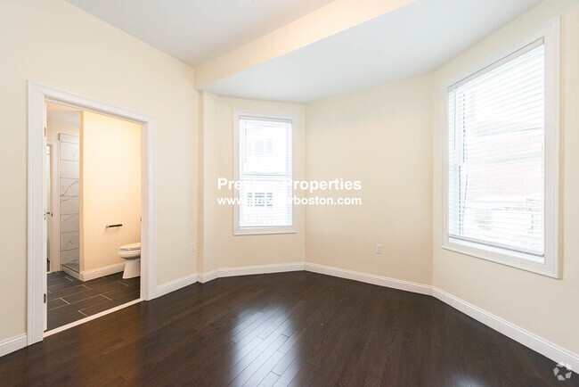 Building Photo - 5 Malvern Ter Unit P Rental