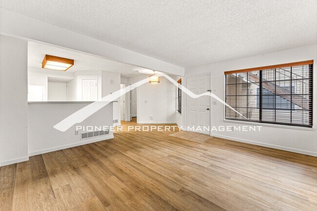 Photo - Gorgeous Condo with Washer/Dryer and Central AC Unit A
