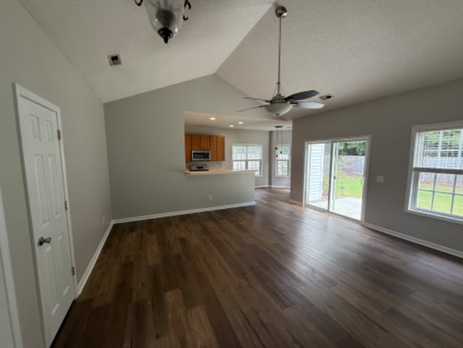 Photo - 7120 Farrington Farms Dr