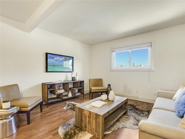 Building Photo - 3815 Guadalupe St Unit 308