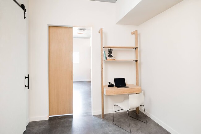 Building Photo - 219 W 81st St Unit 8 Rental