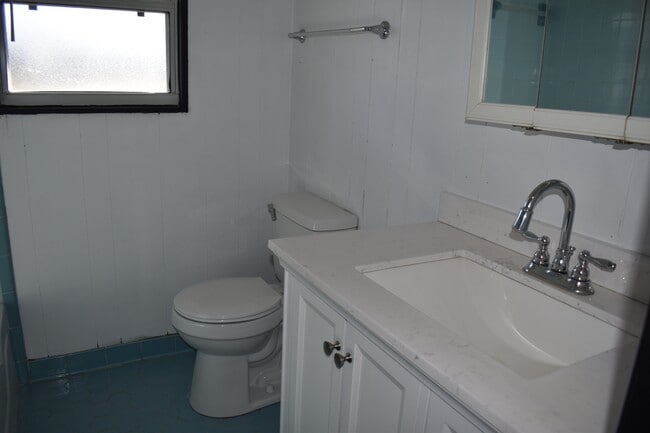 Photo - 3613 E 14th St