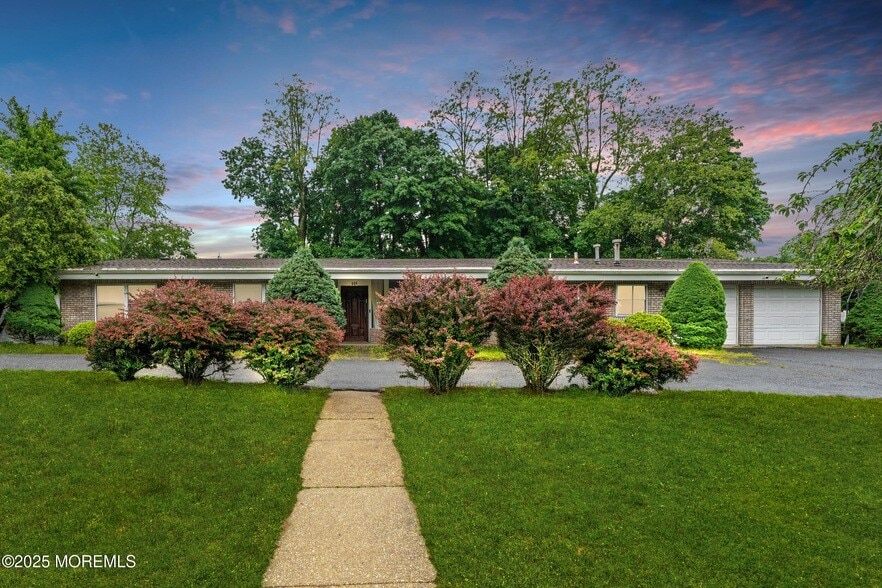 606 Deal Rd