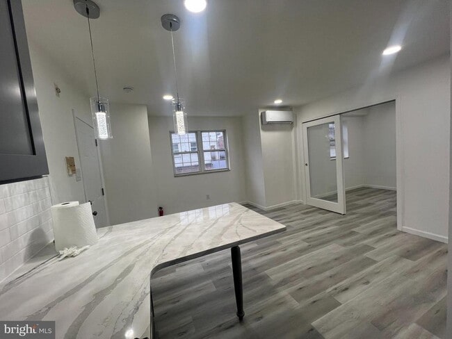 Photo - 735 S 9th St Unidad 4