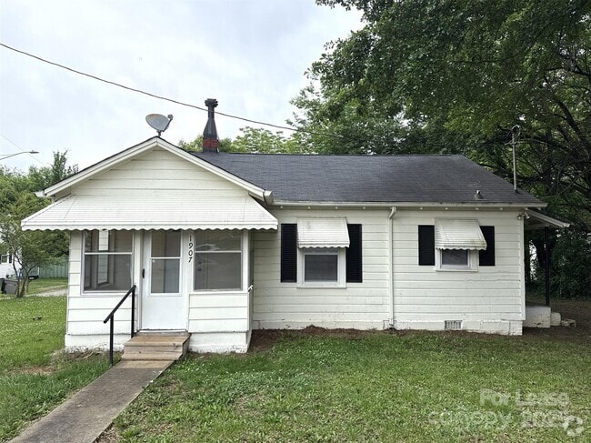 Building Photo - 1907 E Elm St Rental