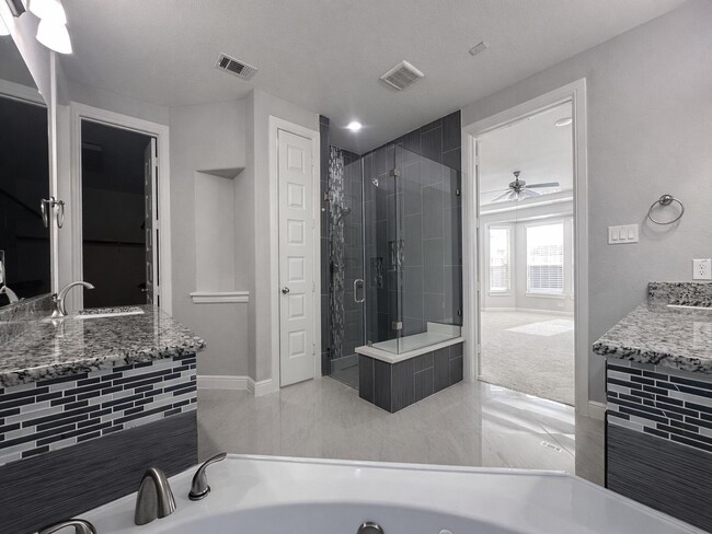 Photo - 2406 Trocadero Ln