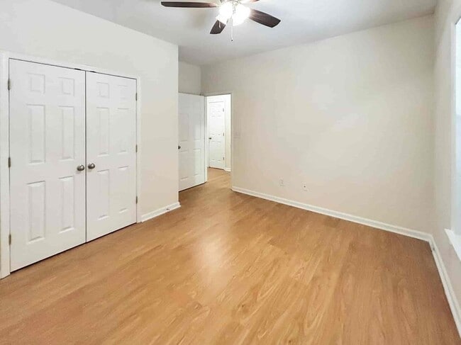 Photo - 4033 Edgecomb Dr