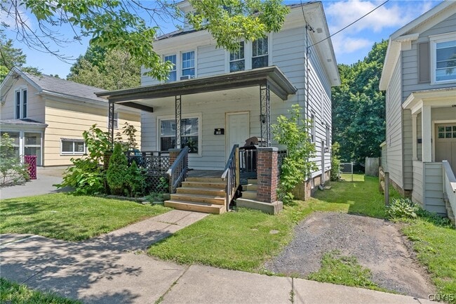 Photo - 180 W Seneca St