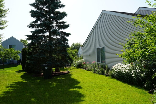 Photo - 127 Amberly Dr