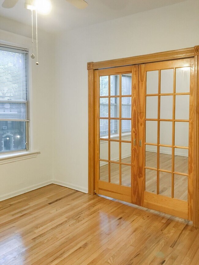 Photo - 1954 W Winona St Unit 1942-2