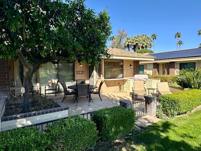 110 Giralda Cir