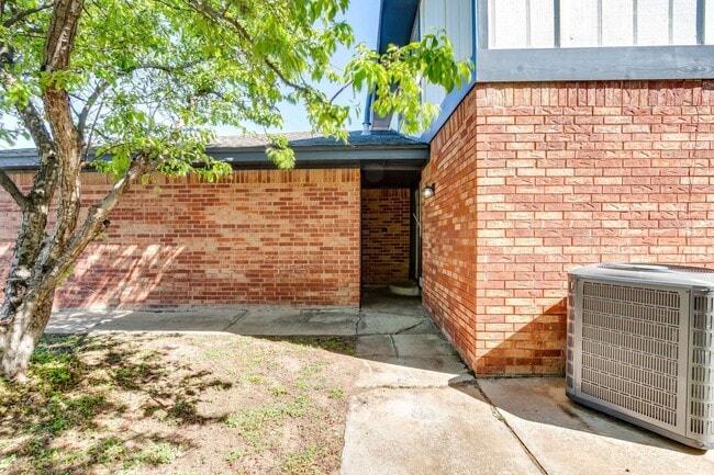 Photo - Three bed/2.5 bath in Harvest Hills