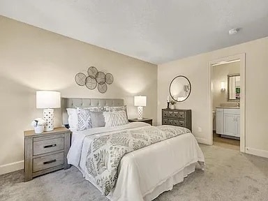 Building Photo - 7987 SW Skyhar Dr