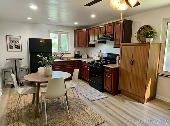 Photo - 4652 Old William Penn Hwy