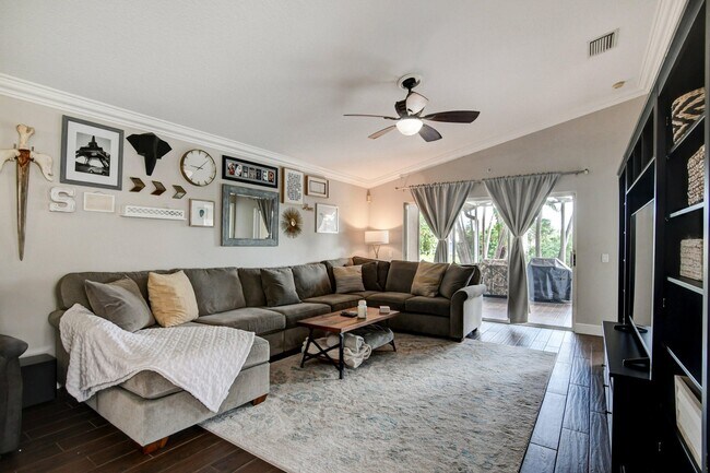 3574 Danbury Ct