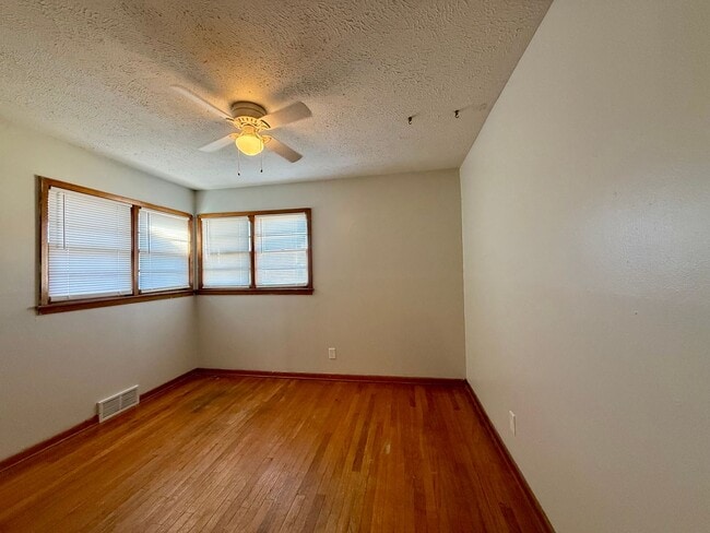 Photo - 2263 S Glendale St