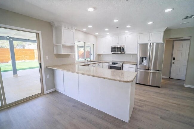 Photo - 5046 E Columbine Dr