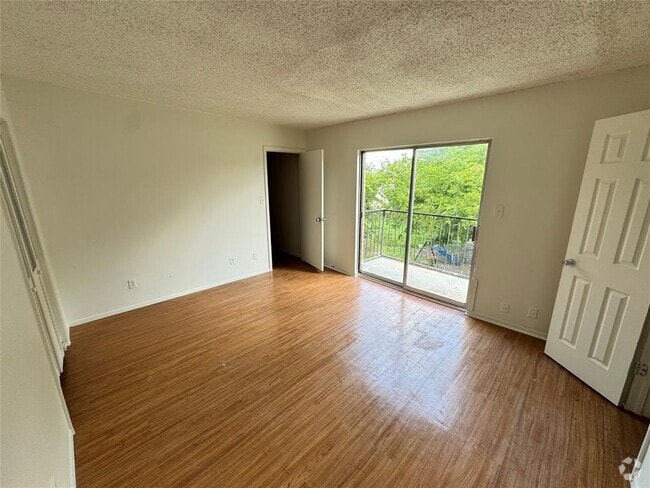 Building Photo - 1085 Linde Ave Unit 1095 Rental