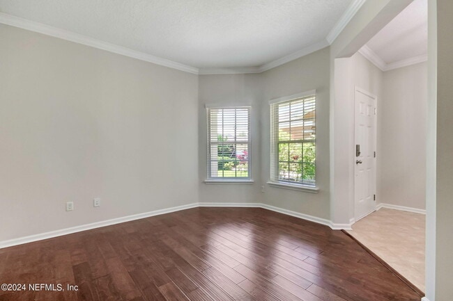 Photo - 500 Howland Drive