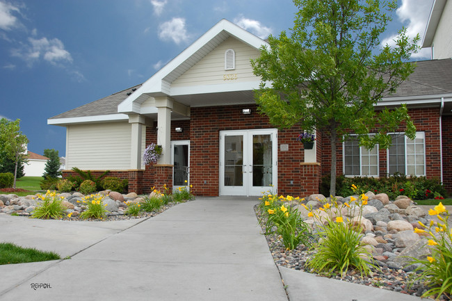Building Photo - Arbor Glen Rental