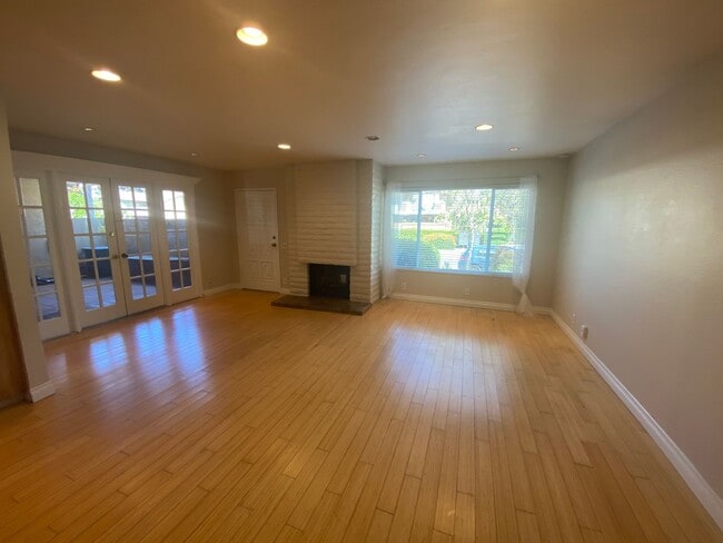 Photo - Lovely Townhome in Rancho Bernardo!