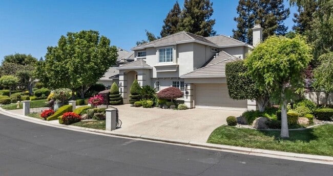 Photo - Prestigious Spanish Bay Circle Home in Guard-Gated Brookside