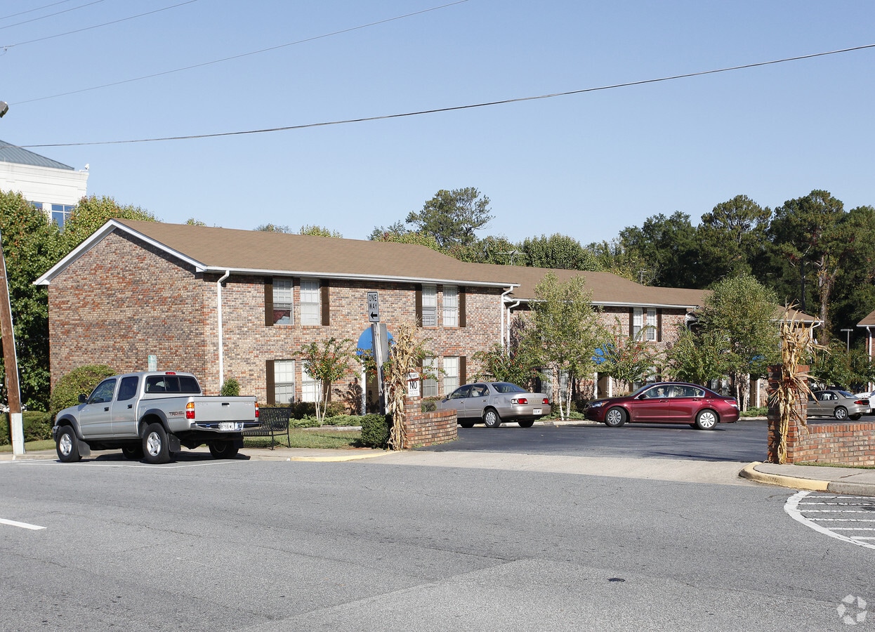 Cherokee North Apartments - Cherokee North Apartments