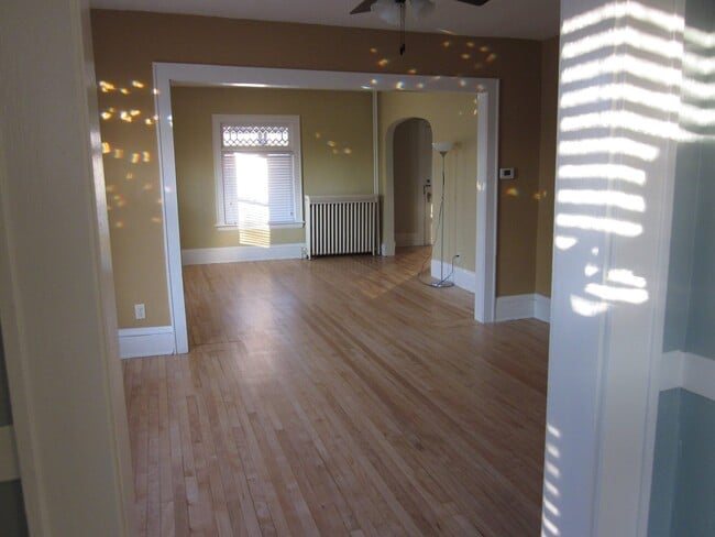 Building Photo - 2847 31st Avenue South Unit 1