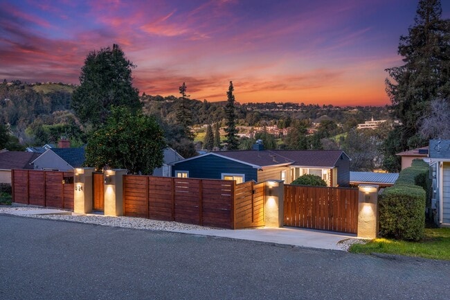 Building Photo - 8124 Greenly Dr