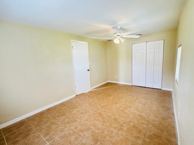 Photo - 2731 Union St S