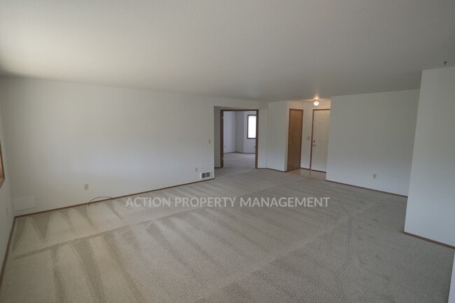 Photo - 3 bed 2 bath, 2 car garage in Sequim