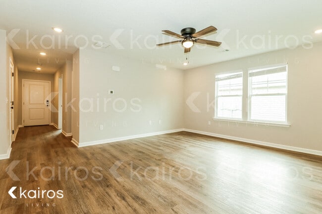Photo - 126 Cottage Grove Rd