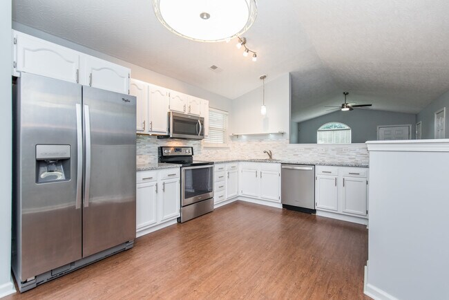 2649 Buck Ln