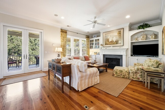 Photo - 190 Whiting Ln Unit ID1465810P