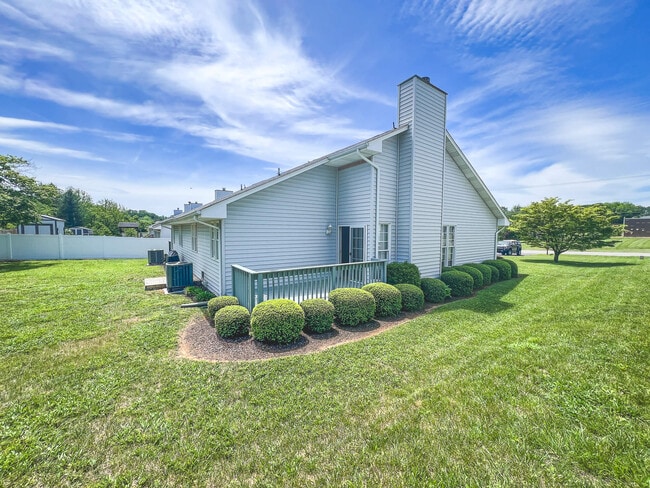 Photo - 2138 Valley Dr