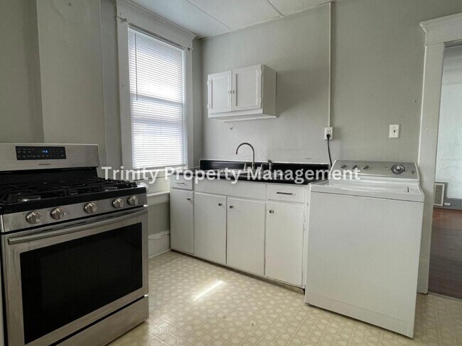 Photo - 2014 1/2 Hamill Ave