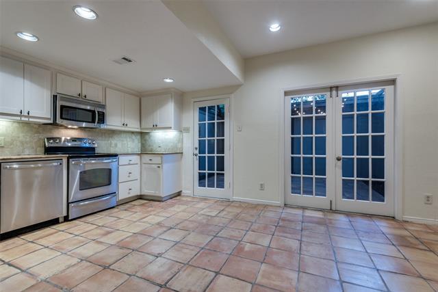 Photo - 3332 Hawthorne Ave