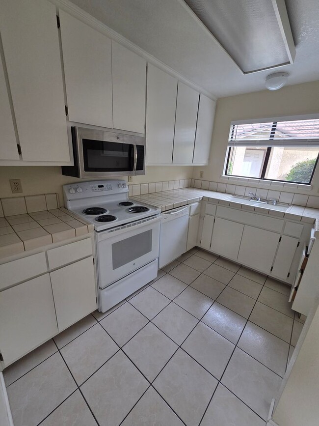 Photo - Available Now!! Delightful 2 bedroom, 2.5 bath condo!!