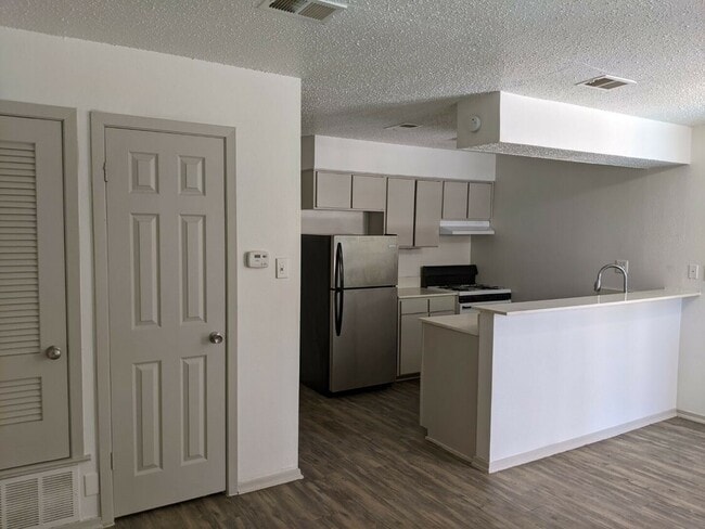 Photo - 8505 Shoal Creek Blvd Unit 5-211