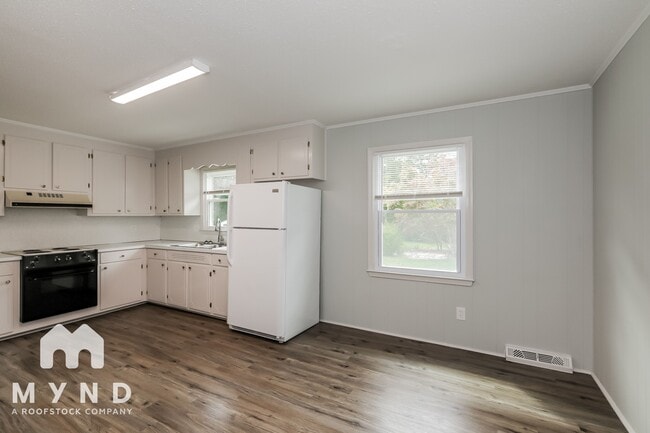 Photo - 6008 Potter Rd