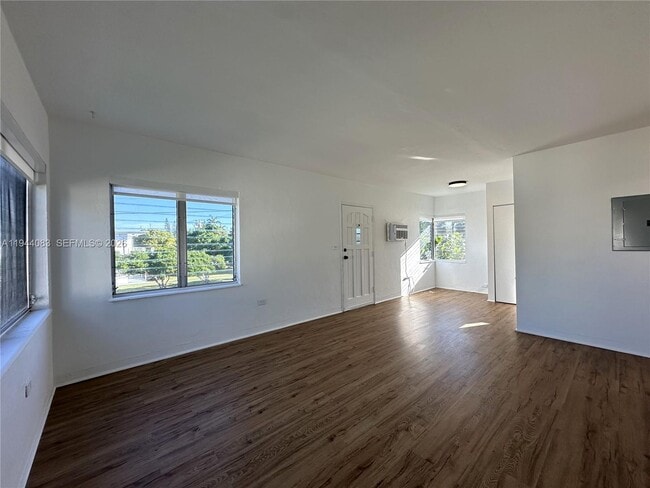 Photo - 1910 Biarritz Dr Unit 3