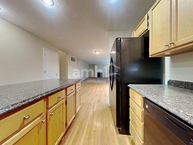 Photo - 9030 Crimson Oak Dr