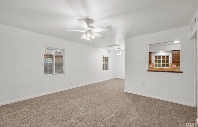 305 Curran St