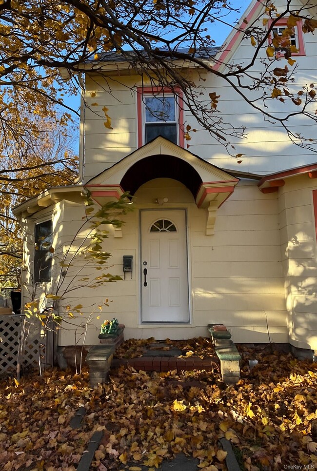 Building Photo - 10 Willet St Unit A