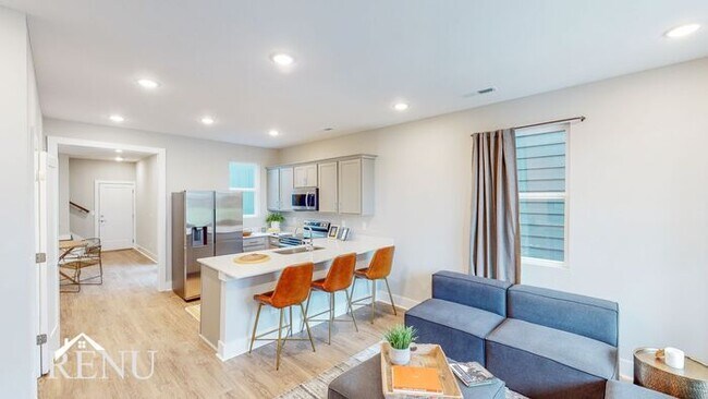 Photo - 2336 E 18th St