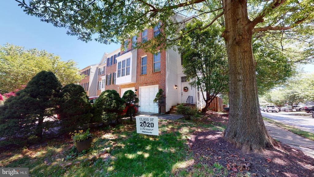 Photo - 46727 Abington Terrace Townhome