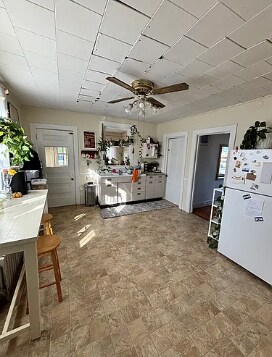 Photo - 156 Russell St