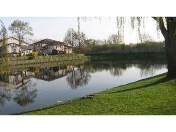 Photo - Beautiful 2 bd 1 1/2 ba as soon as July 1 move-in. Great Vernon Hills location!