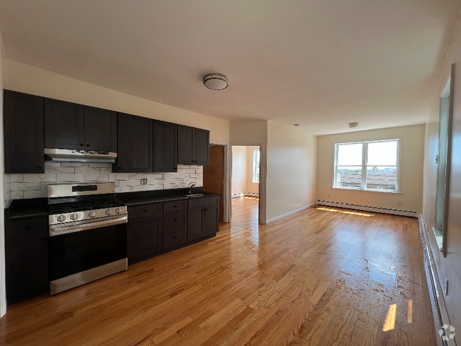 Building Photo - 1007 Avenue C Rental