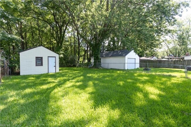 Photo - 55 Phelps Cir